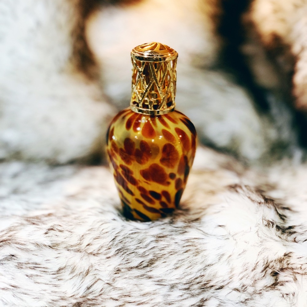 Blown glass oil lamp